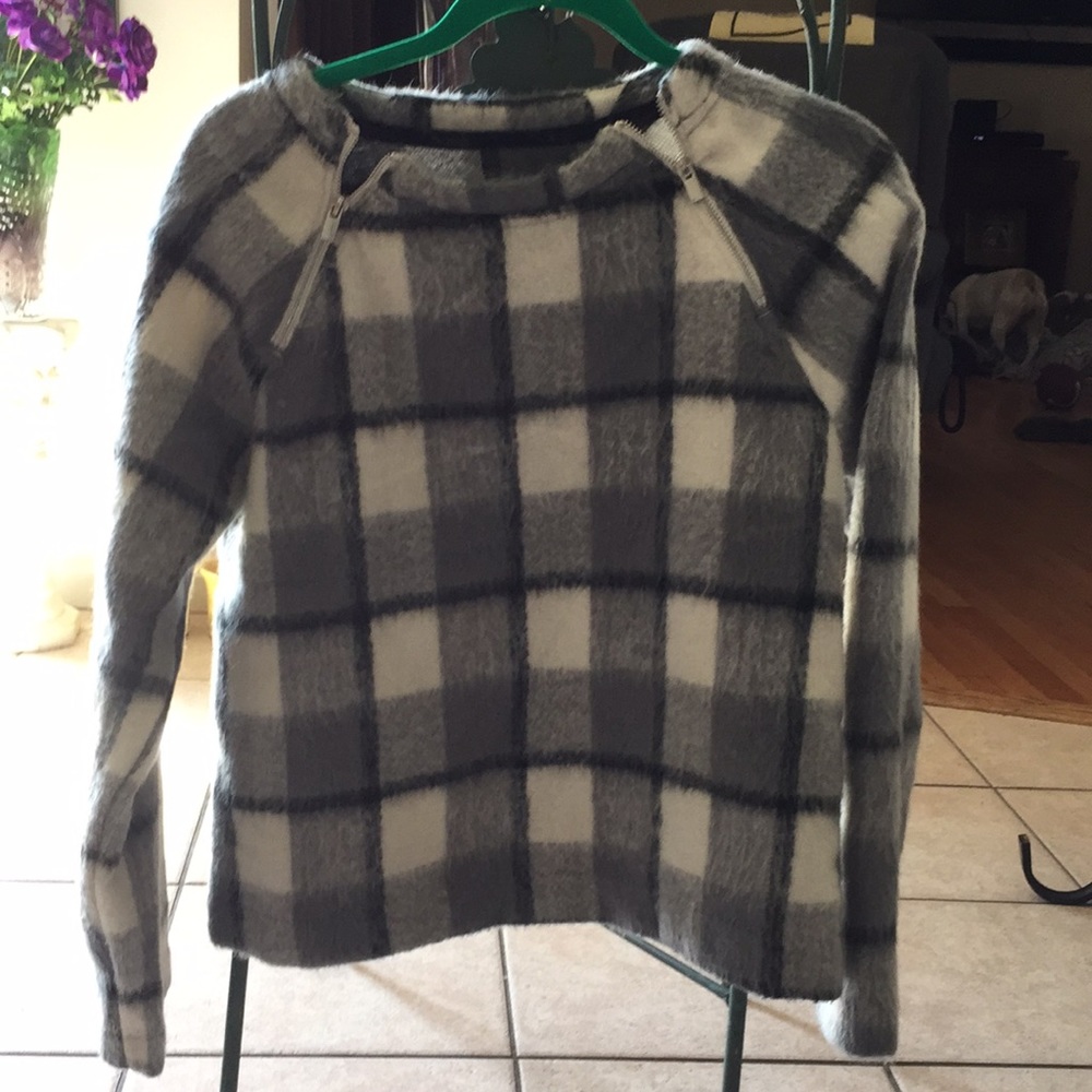 Abercrombie Sweater With Zipper Detail